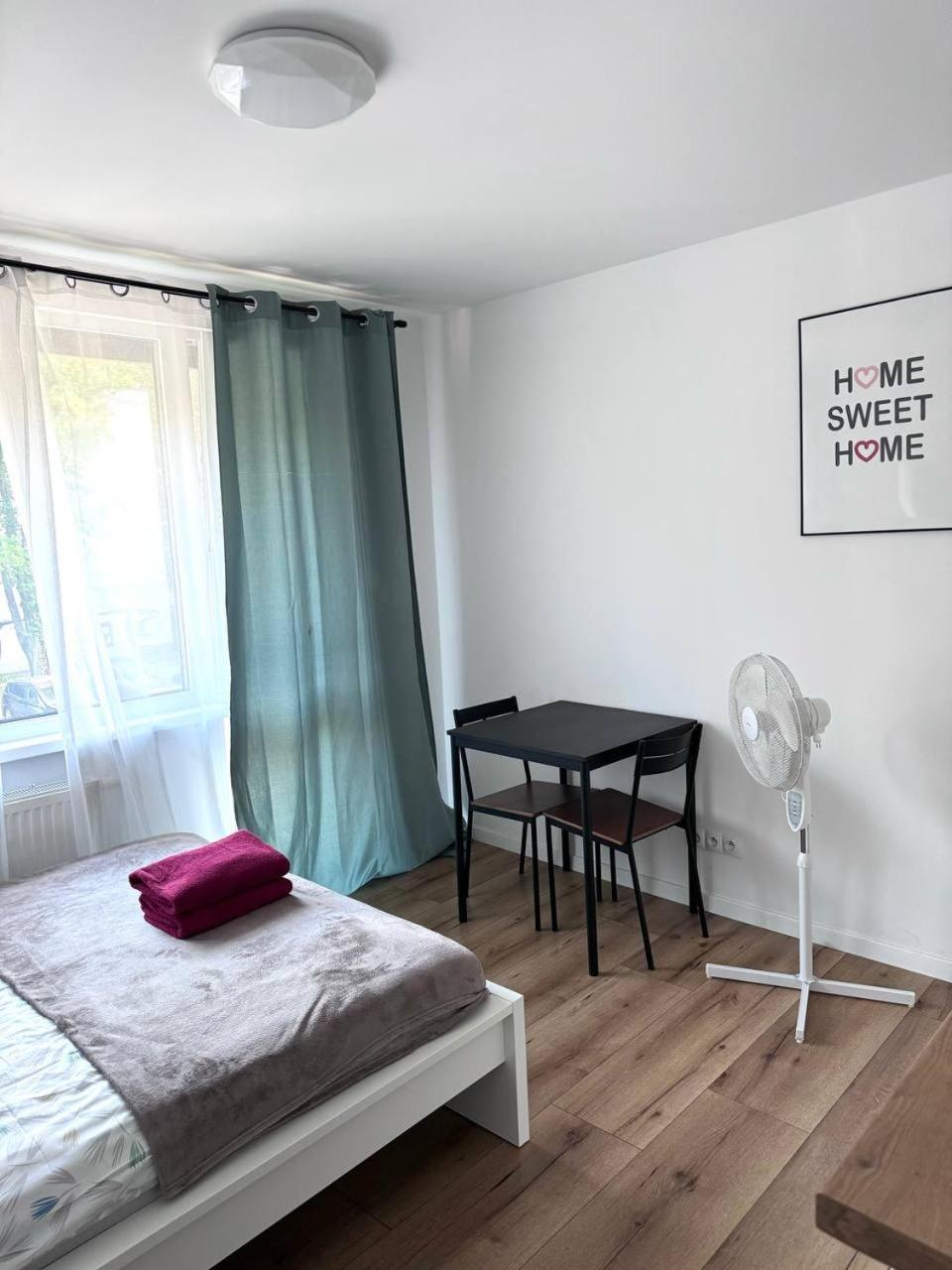ורשה Quiet Apartment Near The Park, Metro, Centre, Wi-Fi - By Hik Apartments מראה חיצוני תמונה